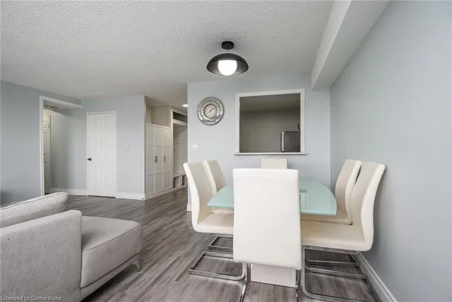 Additional image 16 of 18 Holborn Crt Unit 611