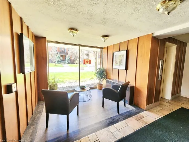 Additional image 24 of 38 Charlton Ave