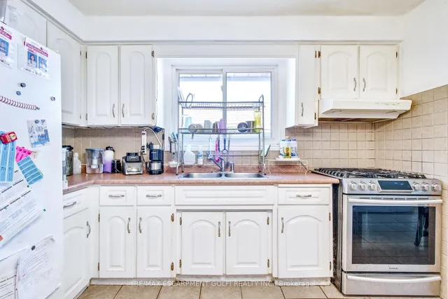 Additional image 13 of 70 Golfwood Dr