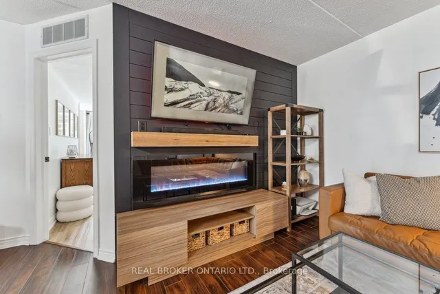 Additional image 6 of 2010 Cleaver Ave Unit 101