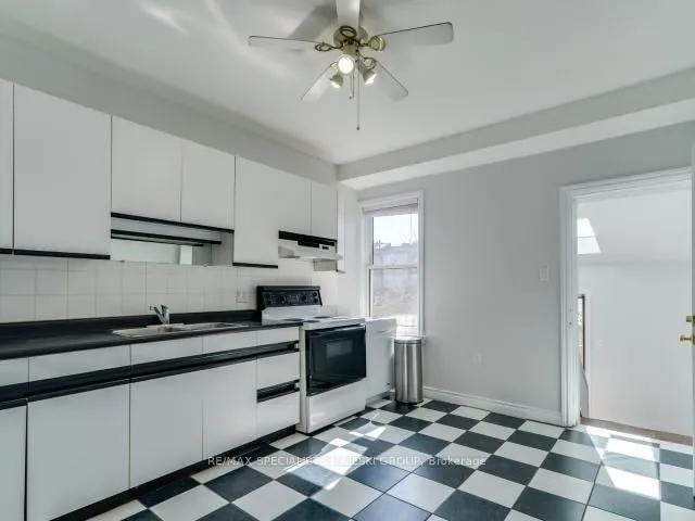 Additional image 4 of 13 Westminster Ave