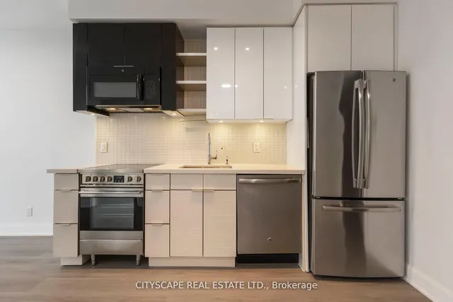 33 SHORE BREEZE Dr Unit 3405