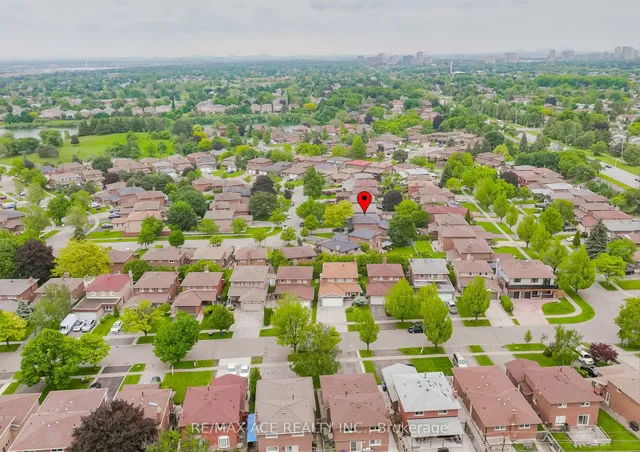 Additional image 49 of 38 Pottery Cres