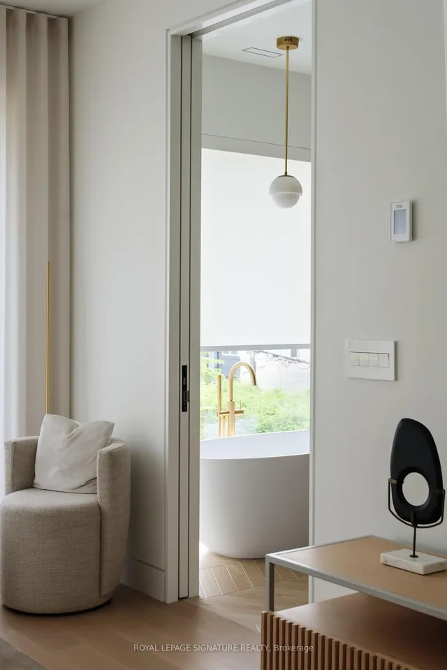 Additional image 28 of 126 Sherwood Ave