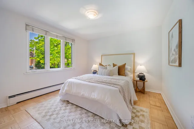 Additional image 35 of 21 Benlamond Ave Unit 4