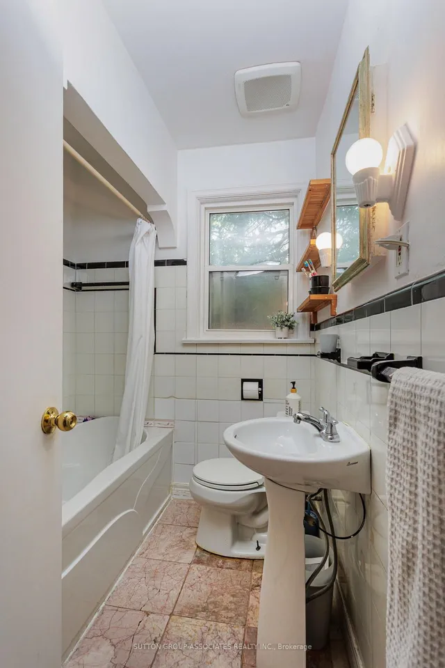 Additional image 15 of 8 Monkton Ave