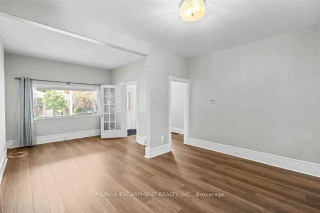 Additional image 16 of 69 Lorne Ave