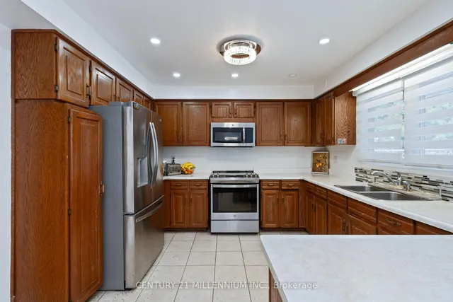 Additional image 14 of 29 Mossbank Dr