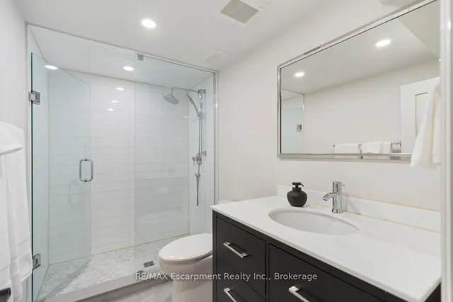 Additional image 5 of 2109 Wellington Ave