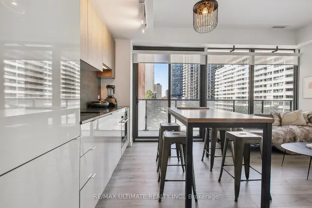 Additional image 26 of 161 Roehampton Ave Unit 601