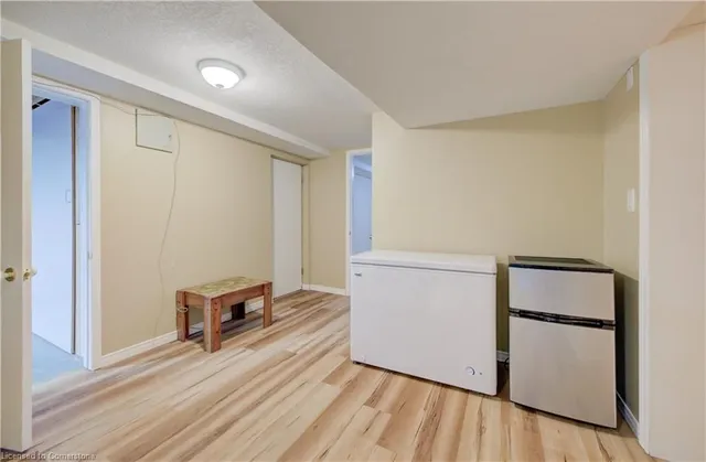 Additional image 25 of 55 Burbank Rd