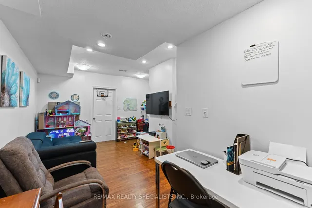 Additional image 39 of 104 Treeline Blvd