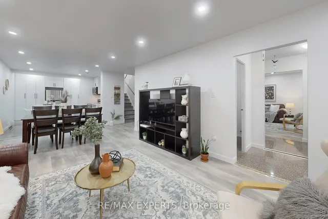 Additional image 10 of 66 Scarborough Golf Club Rd