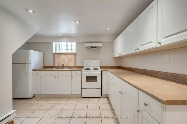 Additional image 42 of 23 West Hill Dr