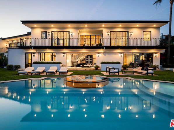 10932 Savona Rd, Los Angeles, CA 90077