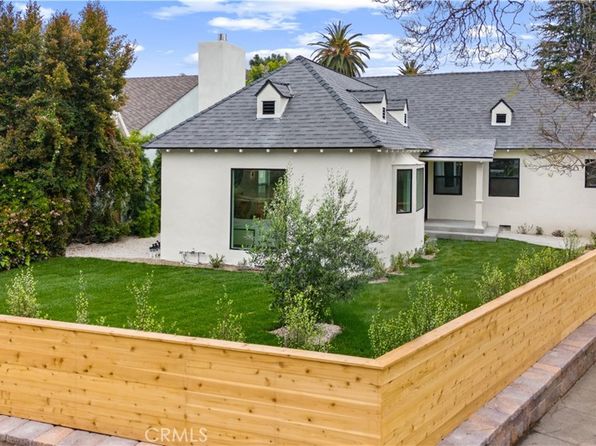 10584 Wellworth Ave, Los Angeles, CA 90024