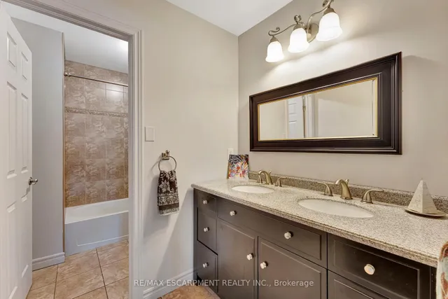 Additional image 28 of 130 Napoli Dr