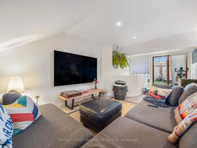 Additional image 26 of 14 Tranby Ave