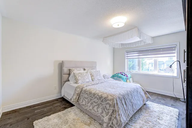 Additional image 34 of 18 Deanston Crt