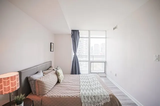 Additional image 30 of 15 FORT YORK Blvd Unit 2705