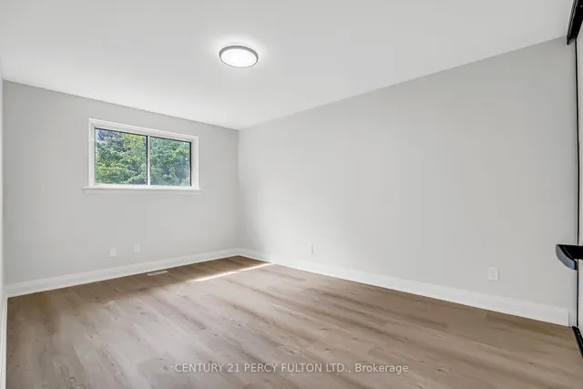 Additional image 15 of 33 Pettibone Sq