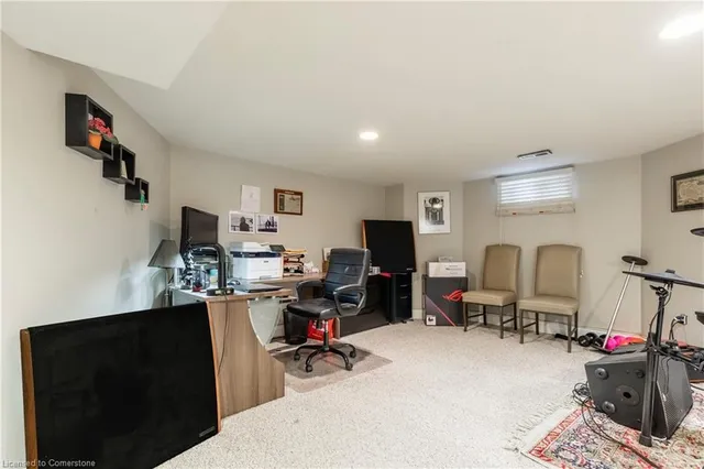 Additional image 41 of 9 Harbour Dr