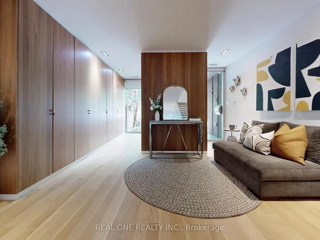 Additional image 3 of 840 Richmond St