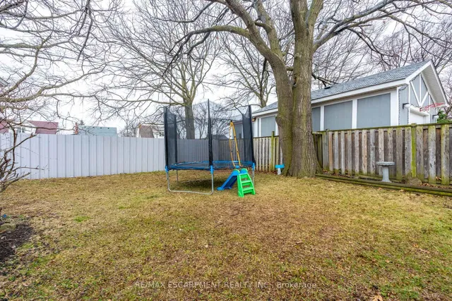 Additional image 37 of 668 Burgess Ave