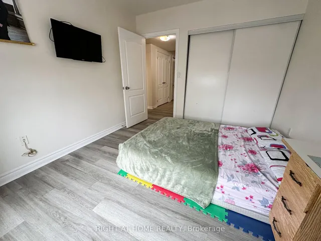 Additional image 15 of 2088 Lawrence Ave Unit 702