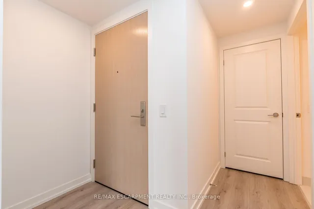 Additional image 3 of 395 Bloor St Unit 2201