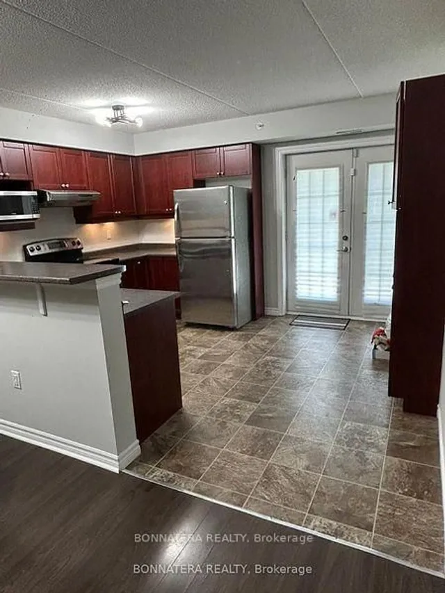 Additional image 7 of 1350 Main St Unit 112