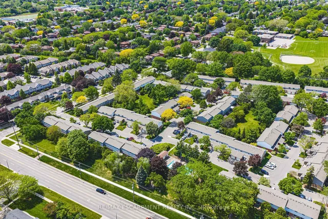 Additional image 38 of 451 Woodview Rd Unit 2