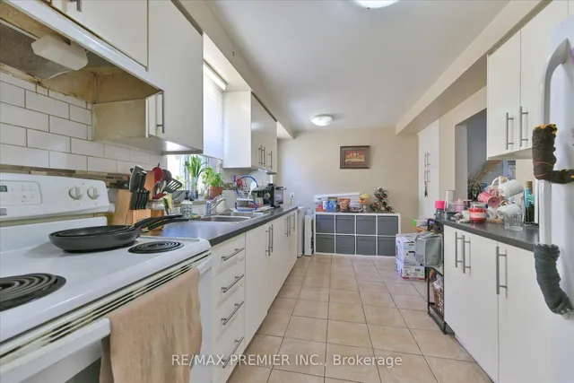 Additional image 21 of 3871 Bathurst St