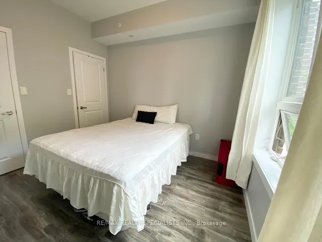 Additional image 11 of 35 Southshore Cres Unit 123