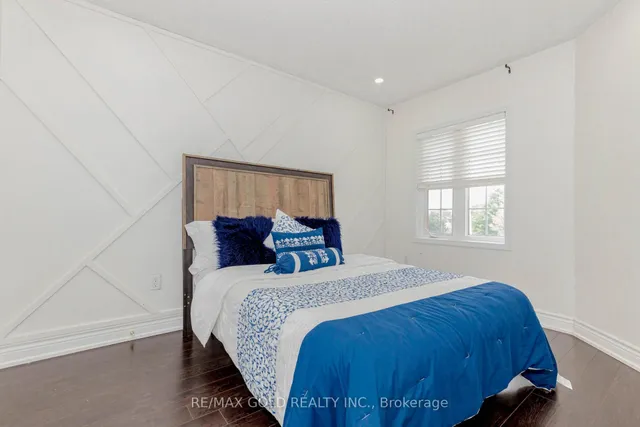 Additional image 23 of 37 Native Landing