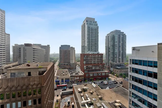 Additional image 3 of 30 Roehampton Ave Unit 1505