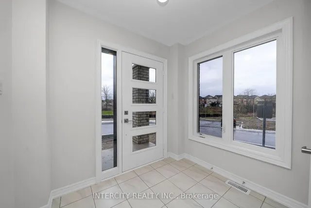 Additional image 4 of 42 Queenpost Dr