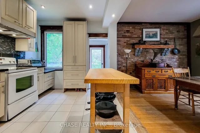 Additional image 22 of 63 Carrick Ave