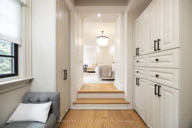 Additional image 29 of 84 Kimbark Blvd