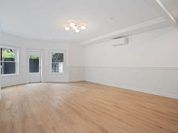321 Convent Ave #2, New York, NY 10031