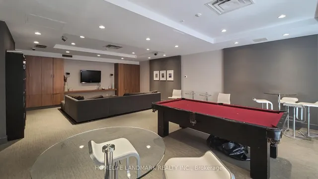 Additional image 44 of 23 Brant St Unit 712