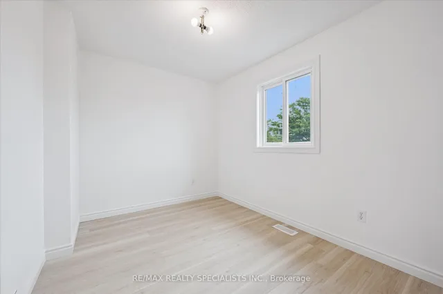 Additional image 12 of 17 Tamvale Cres