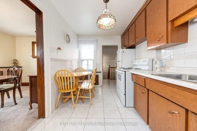 Additional image 17 of 52 Frankdale Ave