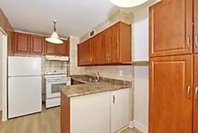 Additional image 5 of 19 Four Winds Dr Unit 312