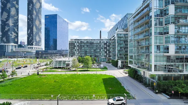 Additional image 20 of 15 Queens Quay Unit 403