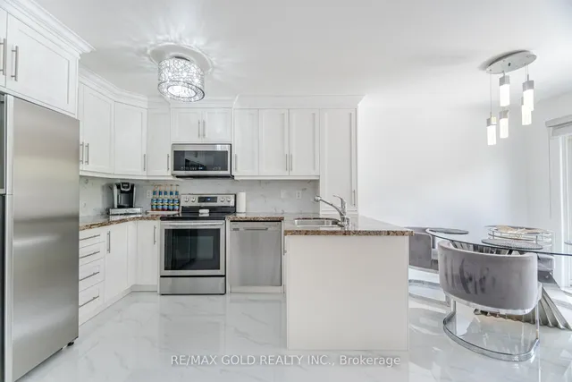 Additional image 4 of 29 Skylar Circ