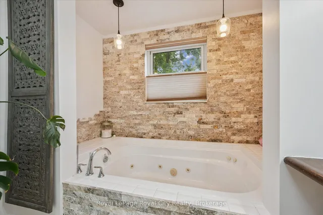 Additional image 25 of 37 Brock St