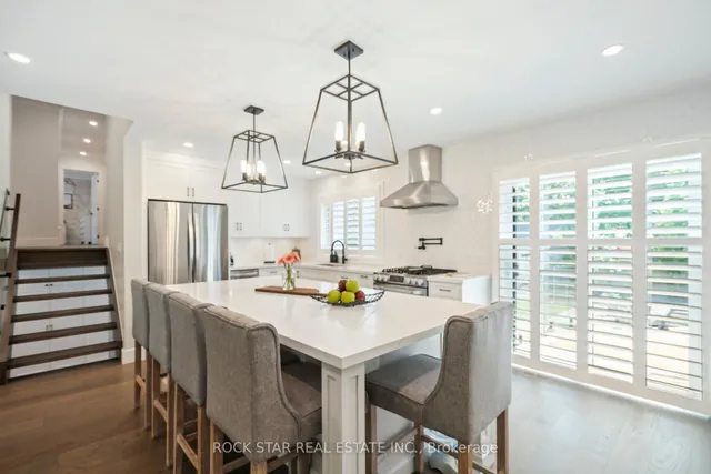 Additional image 10 of 298 Kent Cres