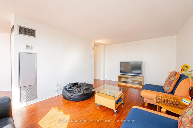 Additional image 10 of 3650 Kaneff Cres Unit Ph02