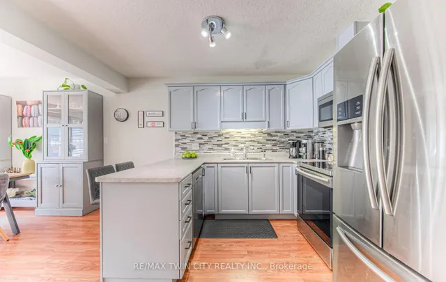 Additional image 6 of 972 Strasburg Rd Unit 4